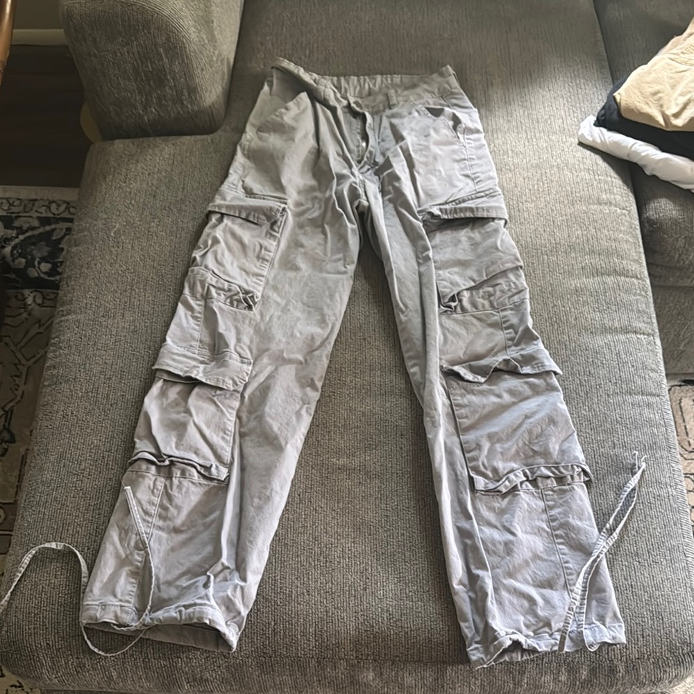 Women’s Gray Cargo Pants